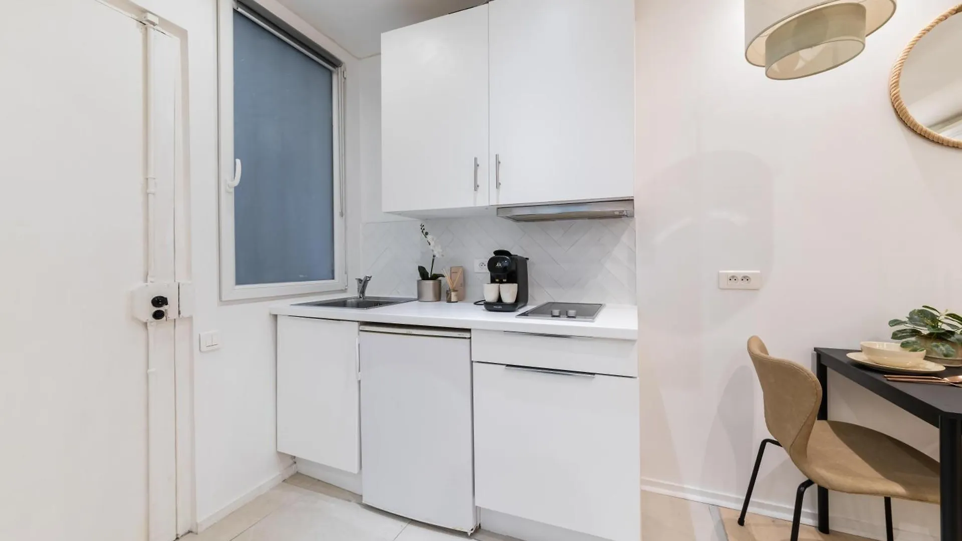 Imhost 8 - Lovely Studio At St Michel-Notre Dame Paris Apartment